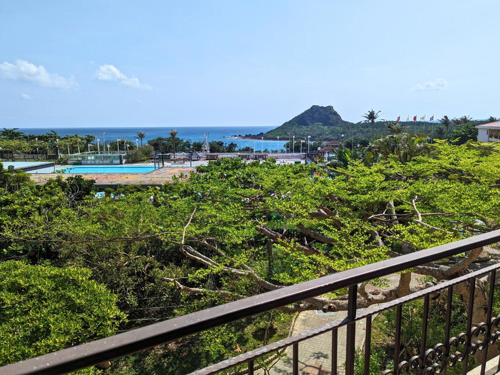 Howard Beach Resort Kenting Εξωτερικό φωτογραφία View of the park