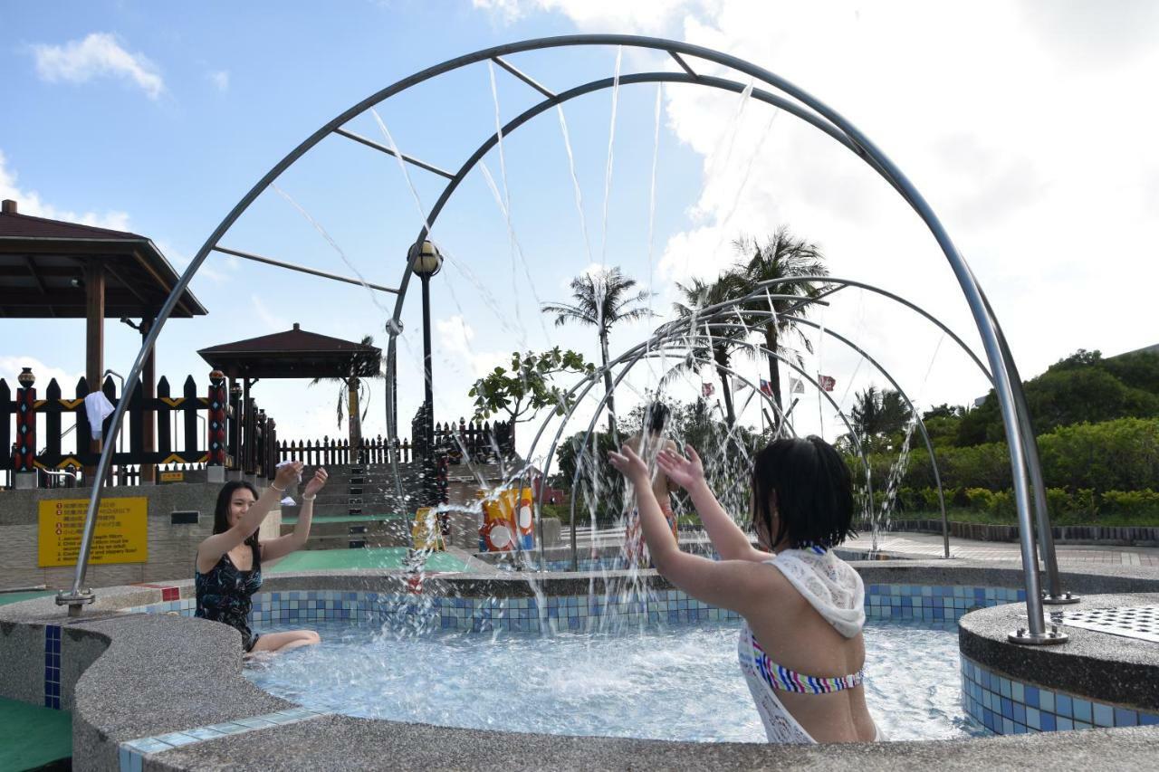 Howard Beach Resort Kenting Εξωτερικό φωτογραφία Fountain at the park
